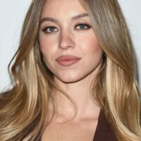 Сидни Суини