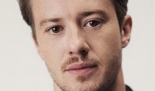 Джозеф Куинн