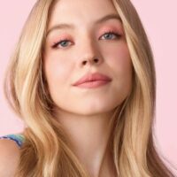 Сидни Суини