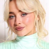 Сабрина Карпентер