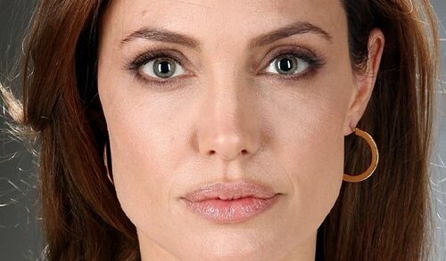 Анджелина Джоли